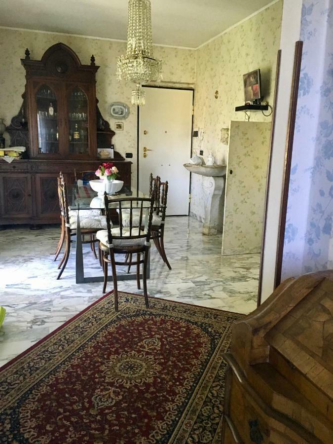 Il Nido Della Rondine Bed and Breakfast Leivi Exteriör bild