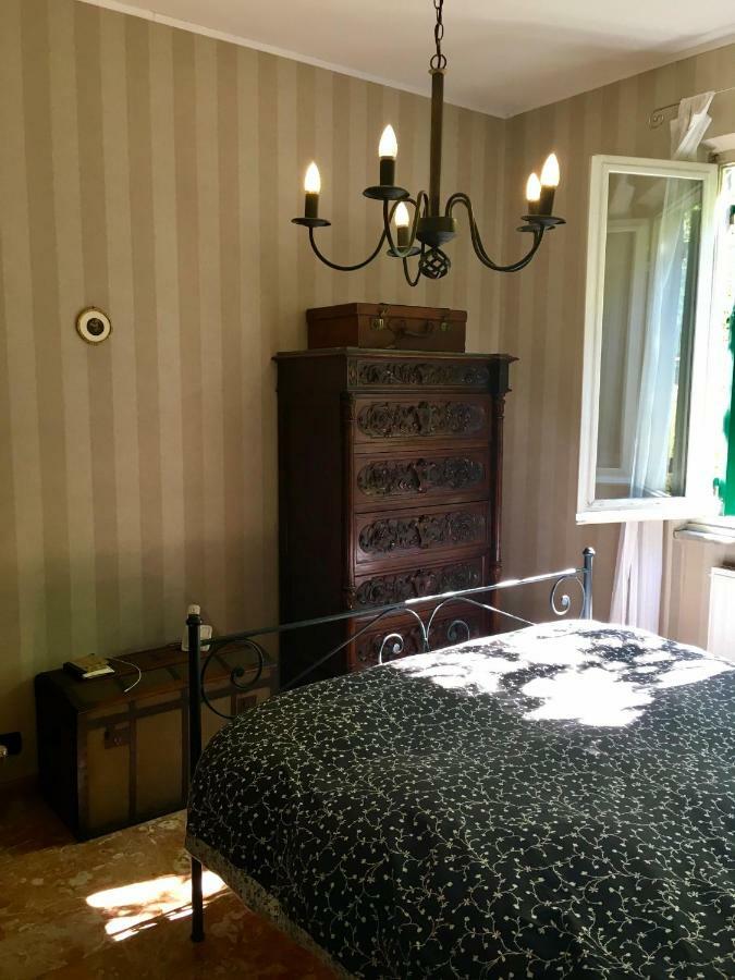 Il Nido Della Rondine Bed and Breakfast Leivi Exteriör bild