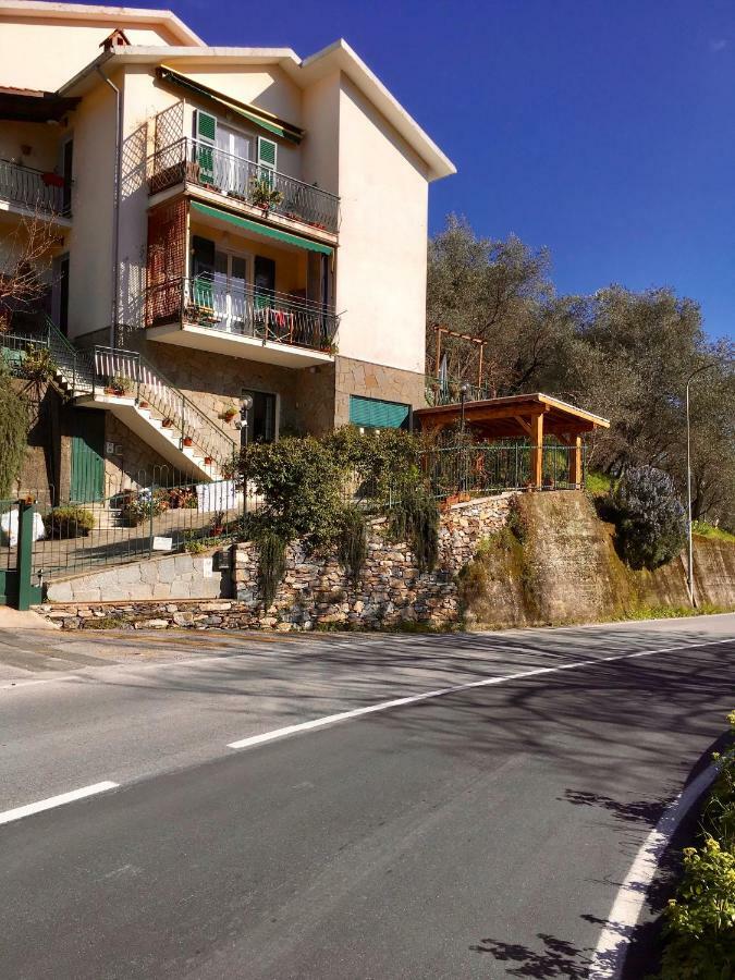 Il Nido Della Rondine Bed and Breakfast Leivi Exteriör bild