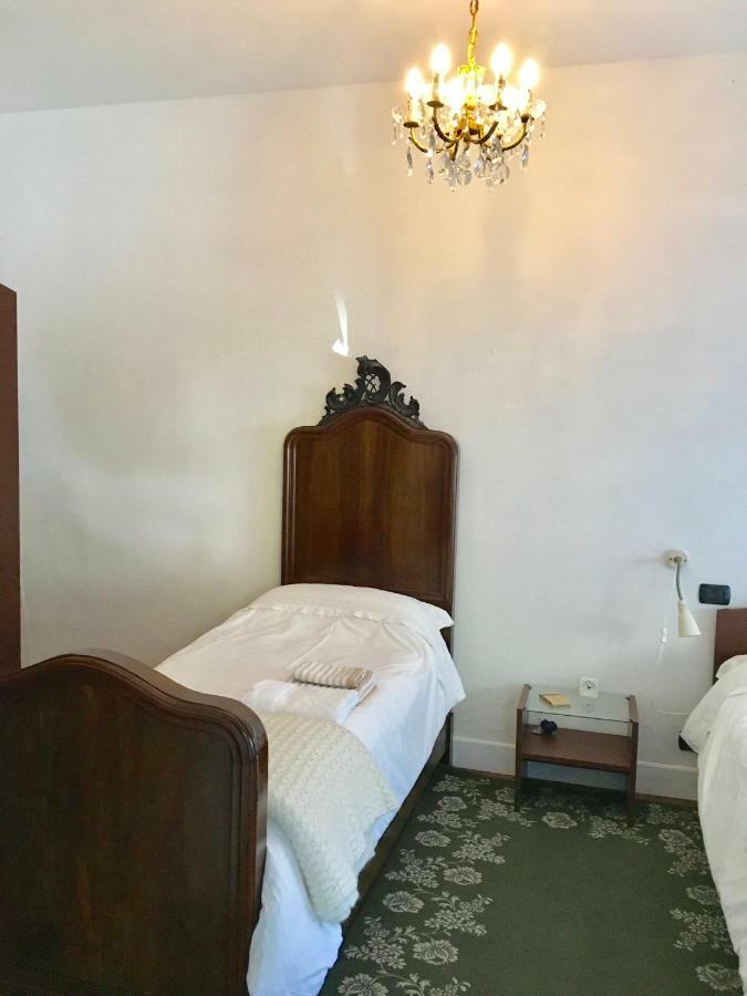 Il Nido Della Rondine Bed and Breakfast Leivi Exteriör bild